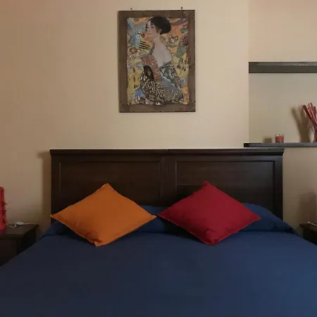Montesantobed Naples